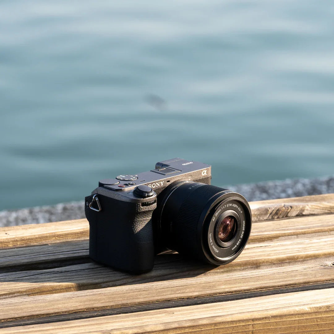 Viltrox AF 25mm F1.7 Autofocus APS-C Air Lens - Vitopal