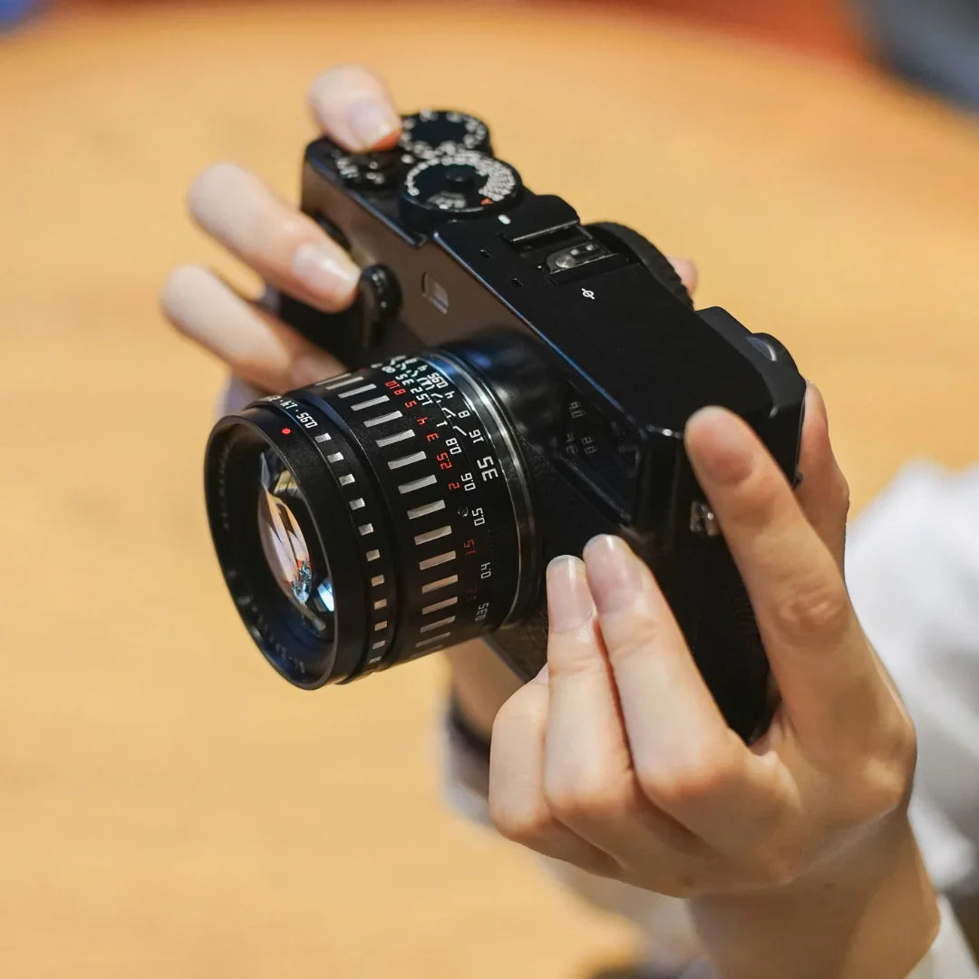 TTArtisan 35mm F0.95 Large Aperture Manual Focus APS-C Lens - Vitopal