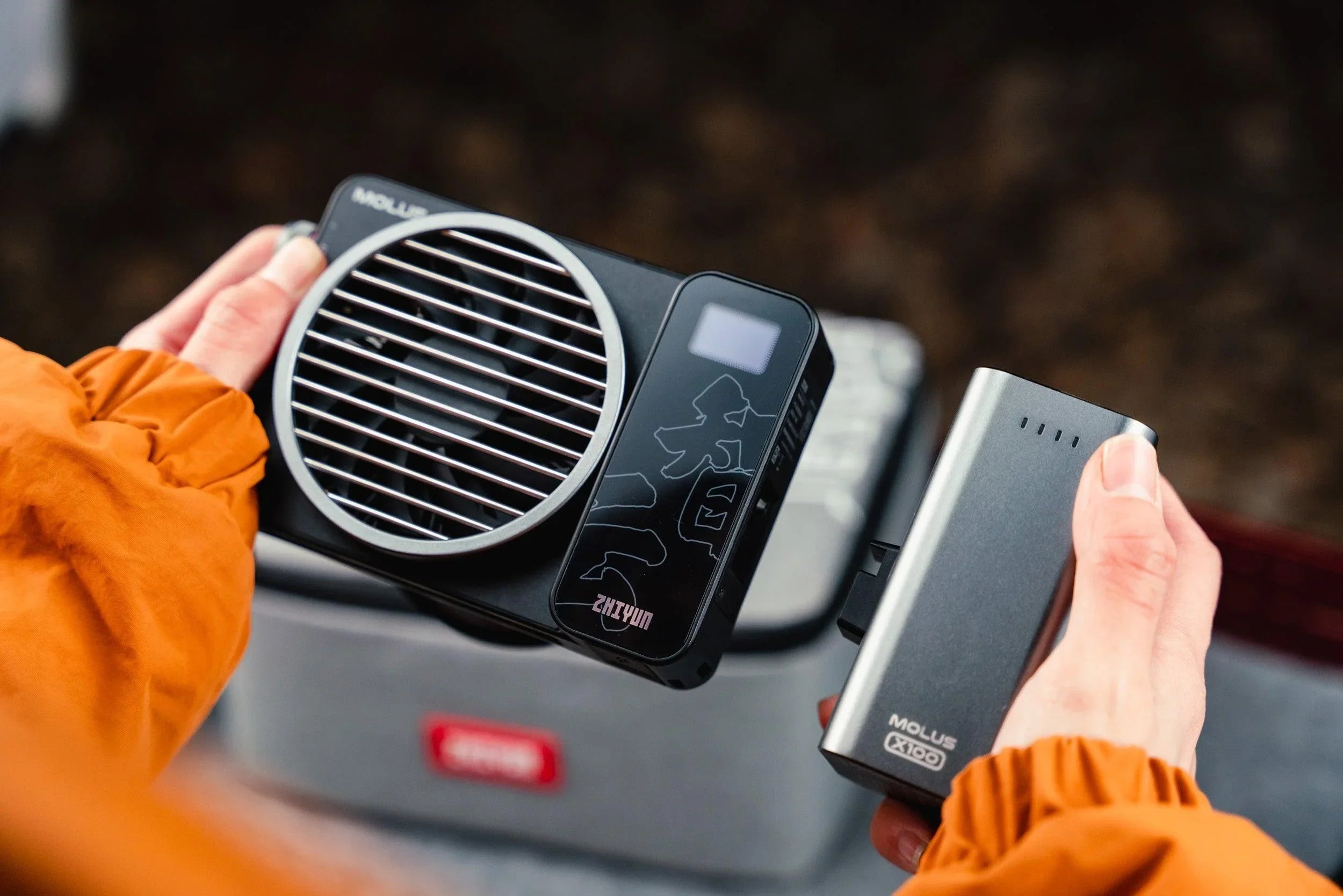 ZHIYUN MOLUS X100 100W Bi-Color LED Video Light - Vitopal